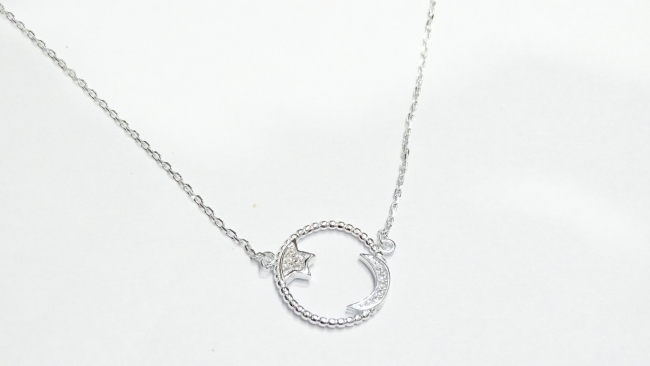 CADENA PLATA CON DIJE DE ESTRELLA Y LUNA MICROPAVE 45 CM-