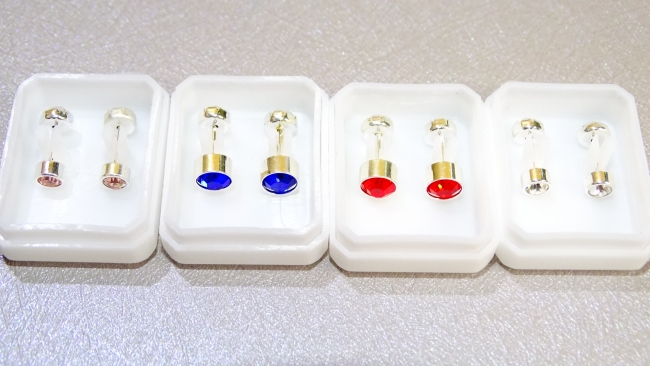 AROS ABRIDORES ACERO BLANCO CON PIEDRAS COLOR X 4 PARES+++