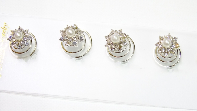 RESORTES STRASS FLOR CON PERLITA X 12++++