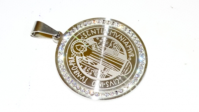 DIJE ACERO SAN BENITO CON STRASS ++++#