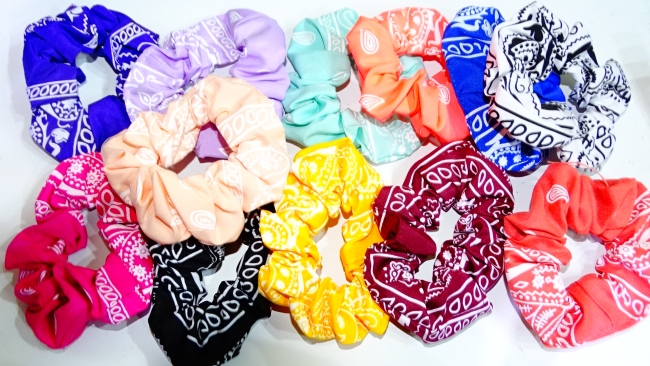 SCUNZI BANDANA X 12 COLORES SURTIDOS +++//+