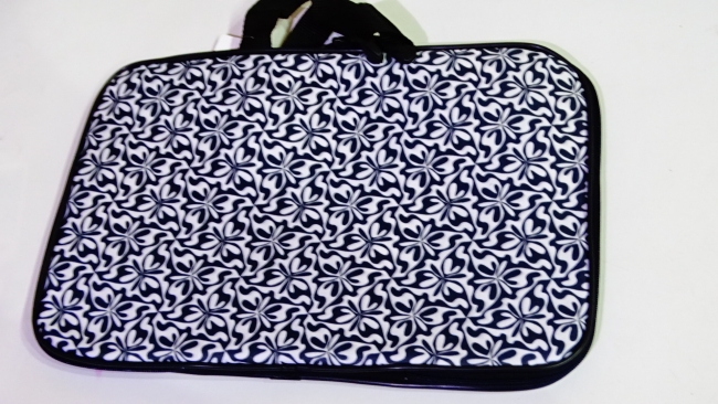 FUNDA PORTANOTEBOOK NEOPRENE ESTAMPADA CHICA -