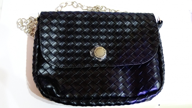 MINI BAG CON CADENA TRENZADA +