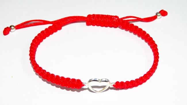 PULSERA MACRAME PLATA CON CORAZON ++++