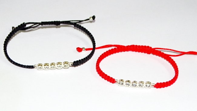 PULSERA MACRAME HILO CON STRASS++++