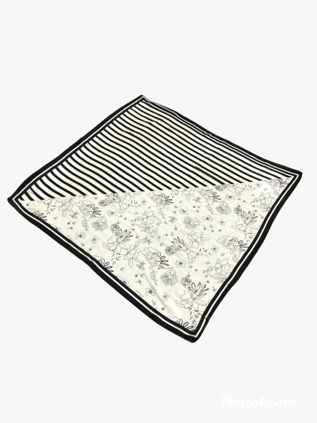 PAÑUELO 70 X 70 CM 