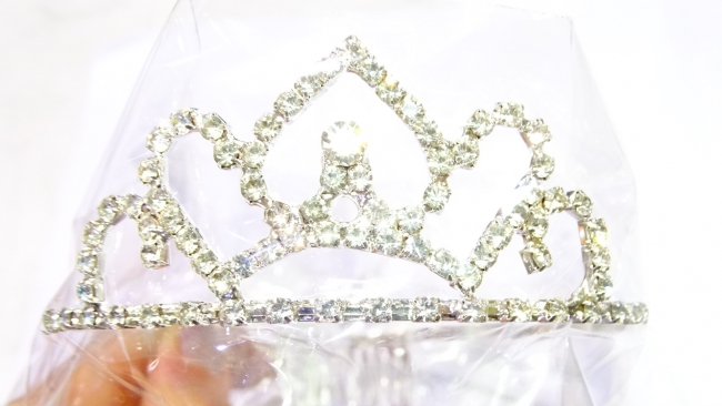 TIARA STRASS CON PEINETA 4 CM 