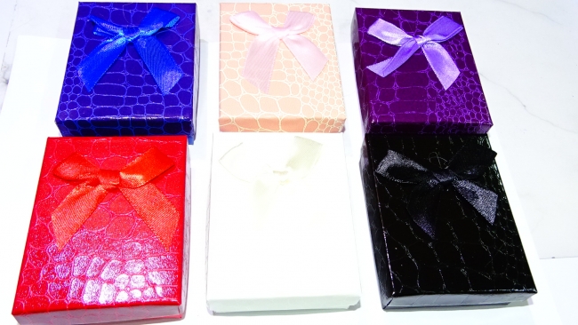 CAJAS PARA REGALO 7X9 X 12 UNIDADES