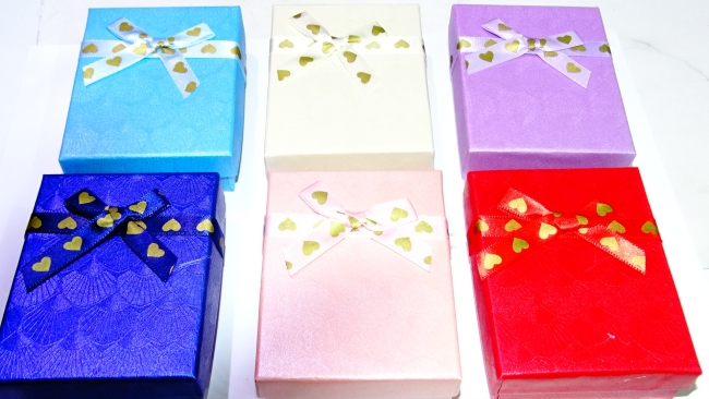 CAJAS PARA REGALO 7X9 X 12 UNIDADES