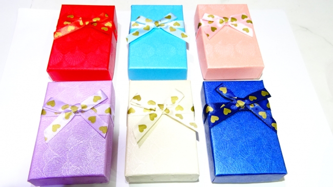 CAJAS PARA REGALO 5X8 X 12 UNIDADES