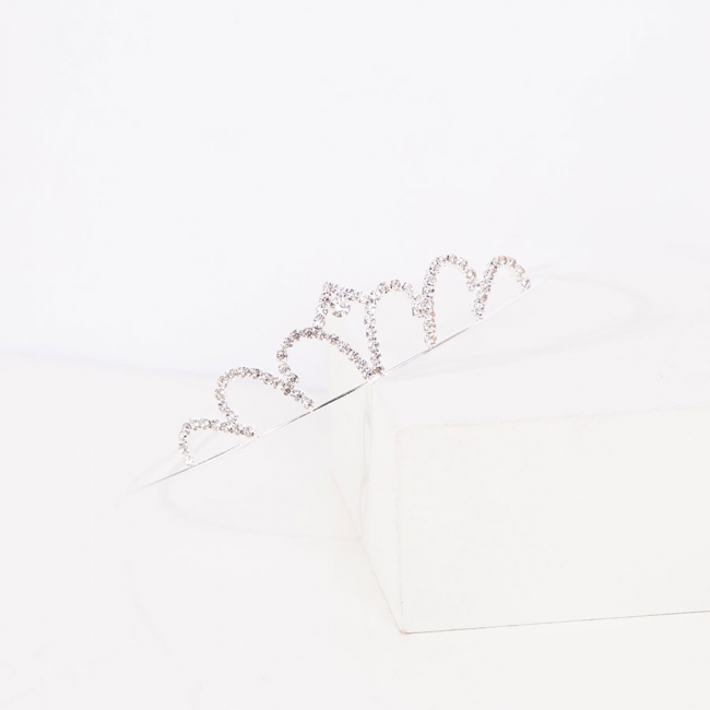 TIARA STRASS+