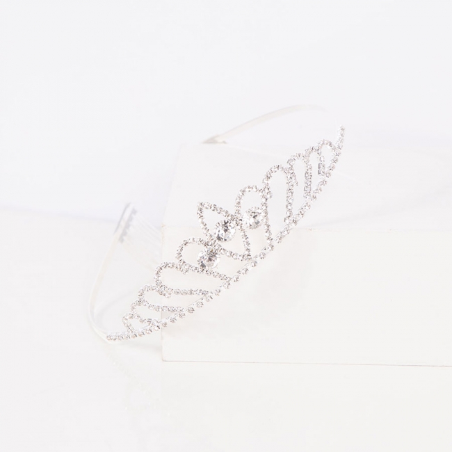 TIARA STRASS+