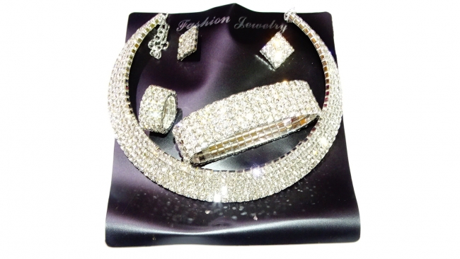 CONJUNTO STRASS+++//+