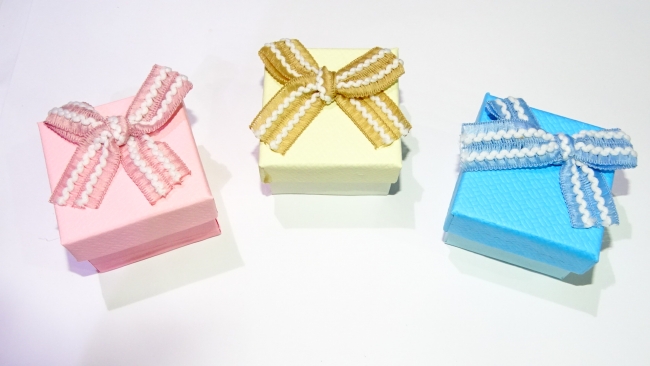 CAJAS PARA REGALO 5X5 CM X 24 UNIDADES