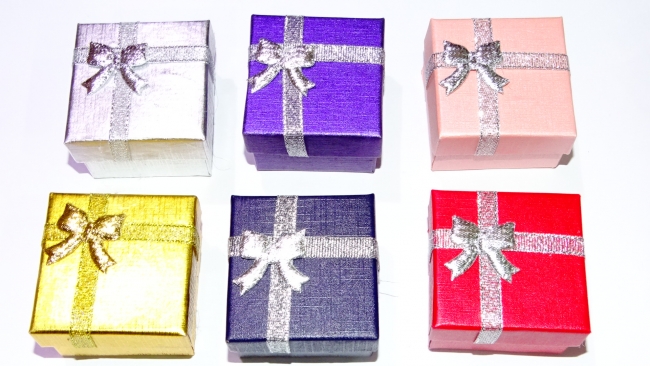 CAJAS PARA REGALO 5X5 CM X 24 UNIDADES