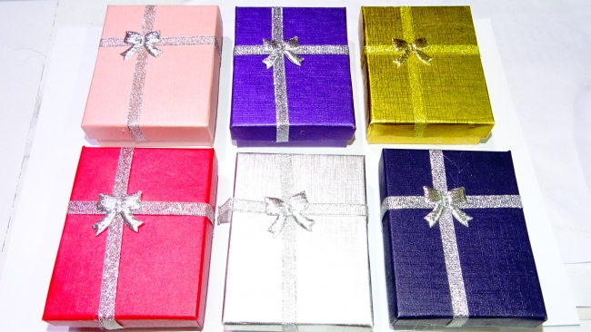 CAJAS PARA REGALO 7X9 X 12 UNIDADES