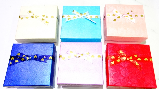 CAJAS PARA REGALO 9X9 X 12 UNIDADES+