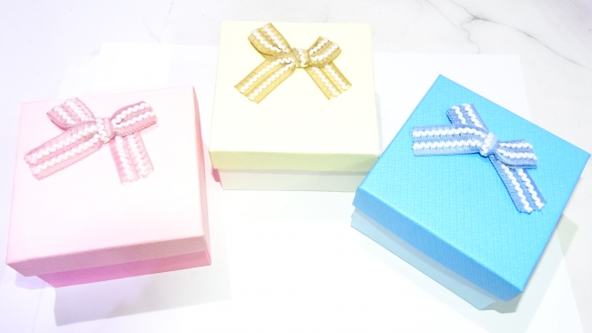 CAJAS PARA REGALO 9X9 X 12 UNIDADES+