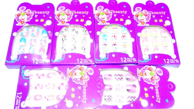 UÑAS POSTIZAS INFANTILES LULU BEAUTY X 6+