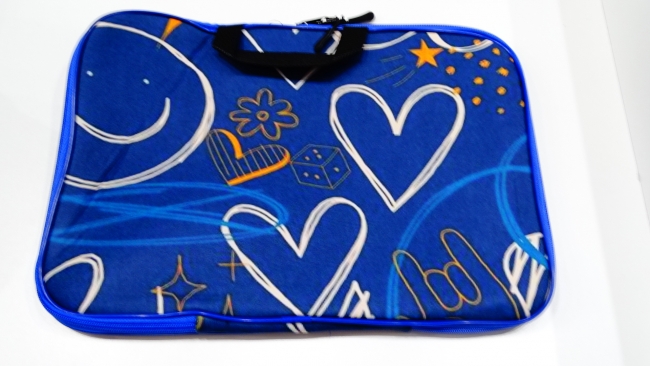 FUNDA PORTANOTEBOOK NEOPRENE ESTAMPADA CHICA