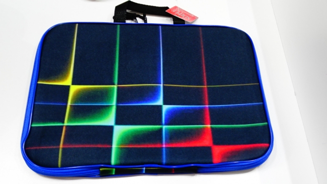 FUNDA PORTANOTEBOOK NEOPRENE ESTAMPADA CHICA