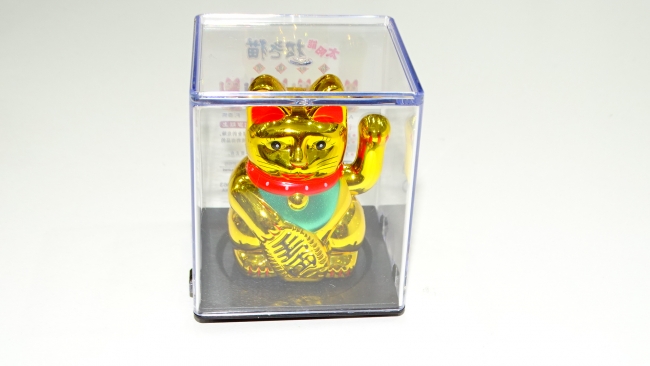 GATITO MANEKI NEKO DORADO 6 CM 