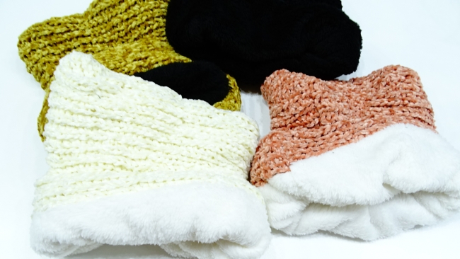 CUELLO CHENILLE CON CORDERITO VARIOS COLORES