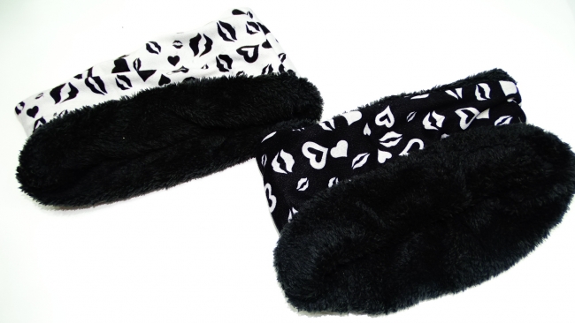 CUELLO ESTAMPADO CON CORDERITO
