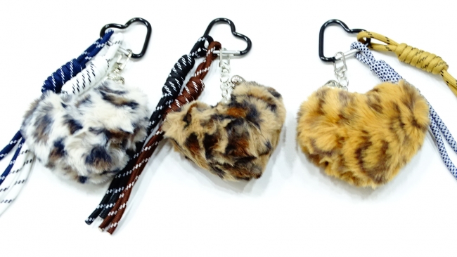 LLAVERO CORAZON LEOPARDO