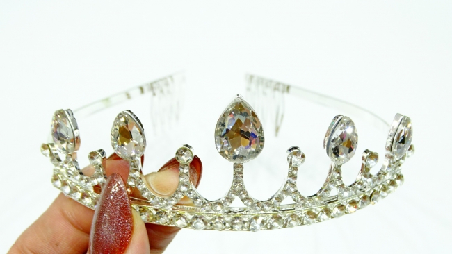 TIARA STRASS