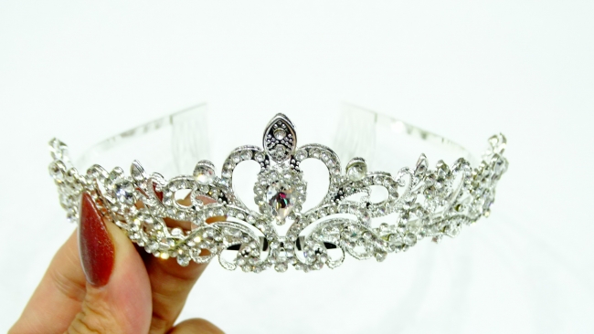 TIARA STRASS
