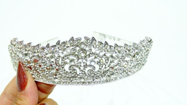 TIARA STRASS