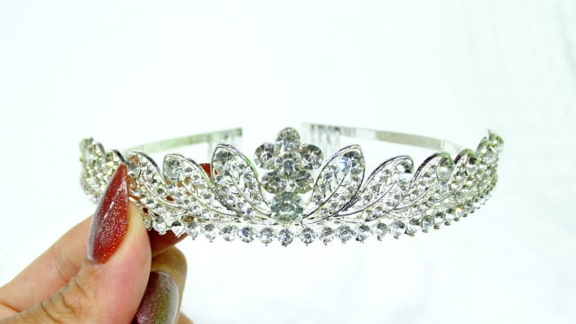 TIARA STRASS