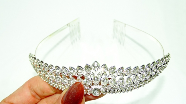 TIARA STRASS