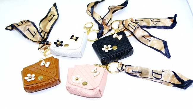 LLAVERO CARTERA PAÑUELO