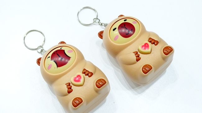 LLAVERO CAPIBARA CAMBIA CARA 