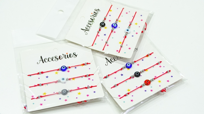 PULSERA HILO OJITO X 3
