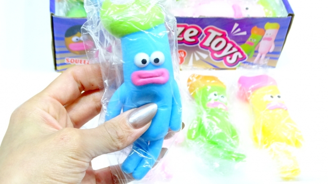 SQUISHY MR. SALCHICHA FLUO 