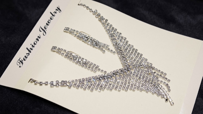 SET STRASS