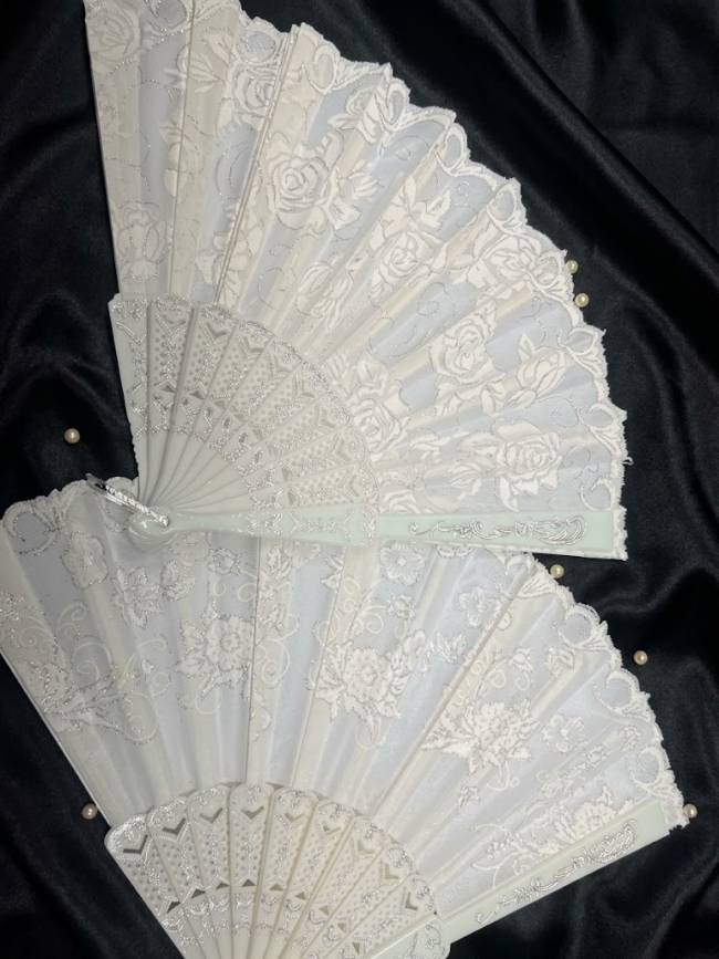 ABANICO BLANCO ROSAS X 12