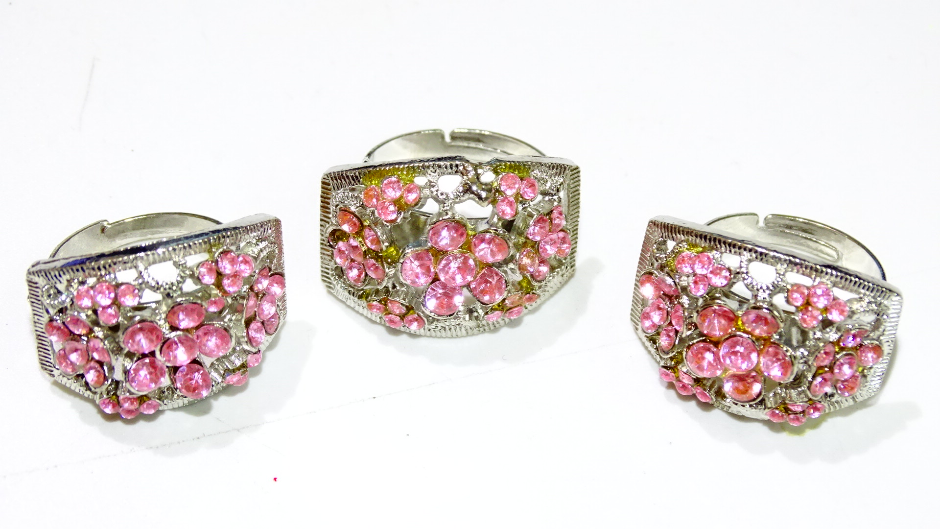 ANILLO PLATEADO CON STRASS ROSA +++