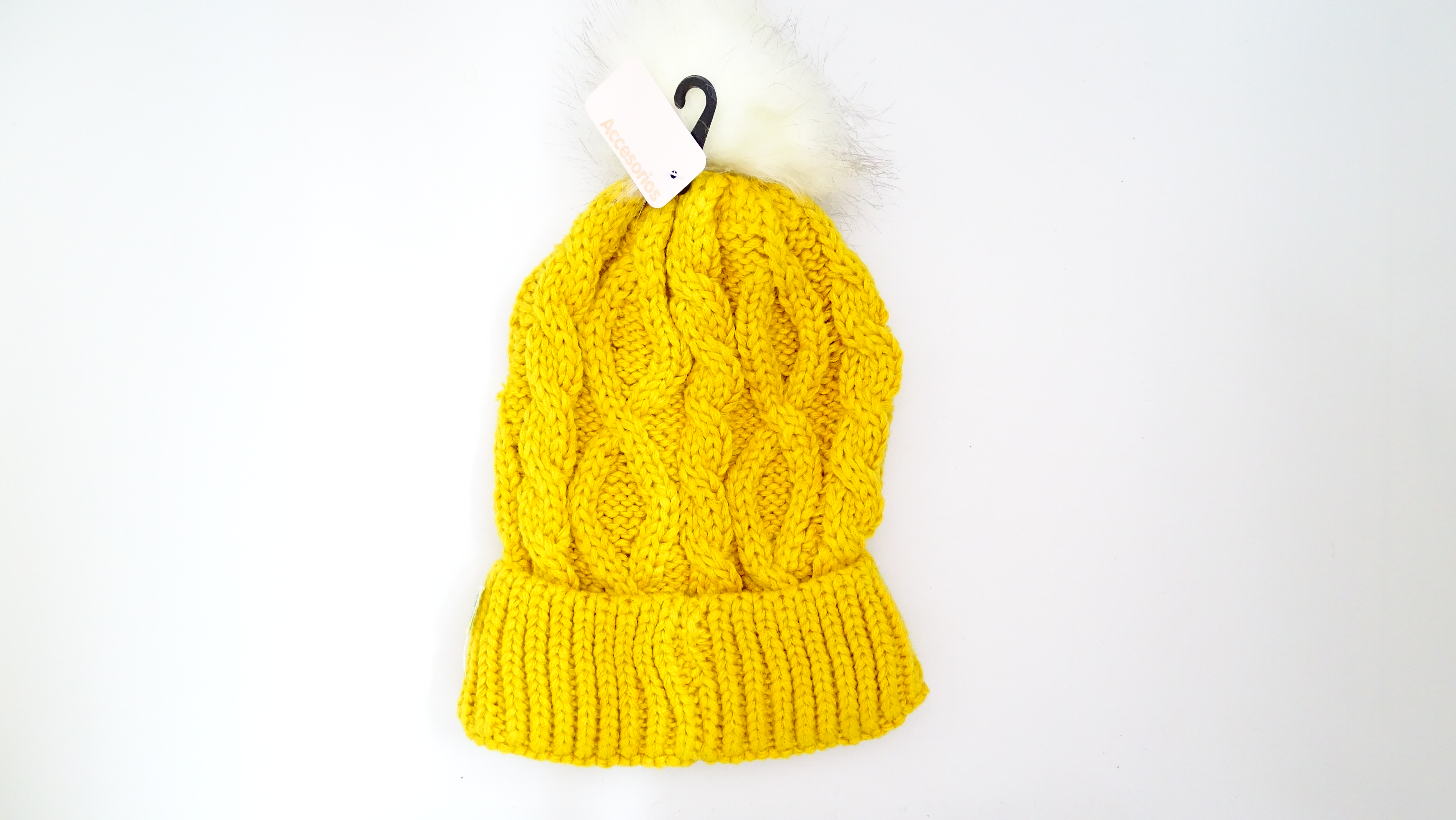 GORRO OCHOS CON POMPON DE PIEL ++++